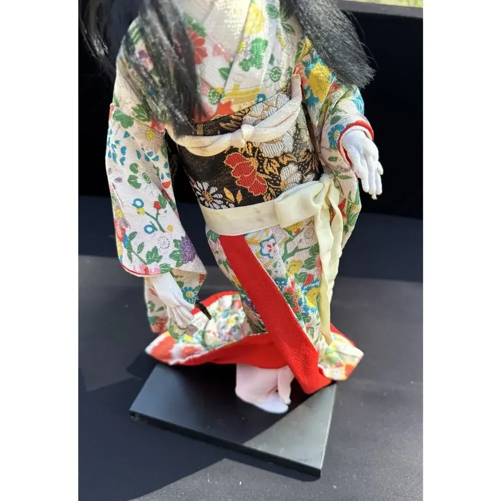 Japanese Geisha Silk Gold Kimono 17.5